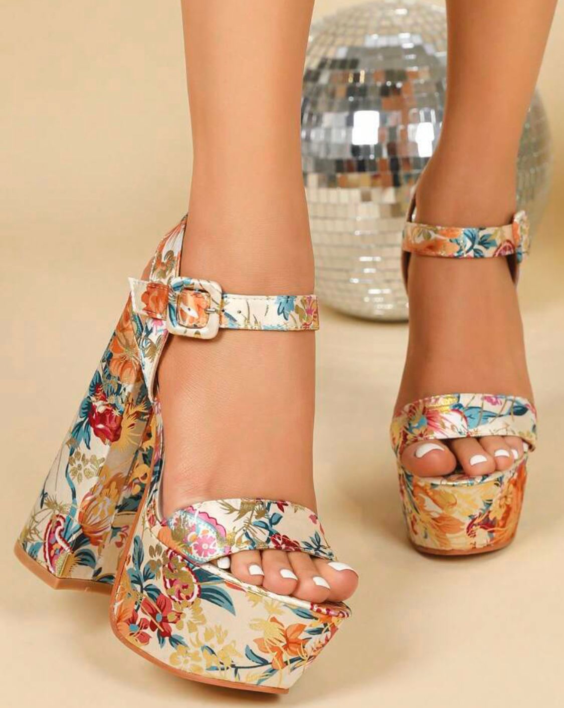 sandalias florales de tacon